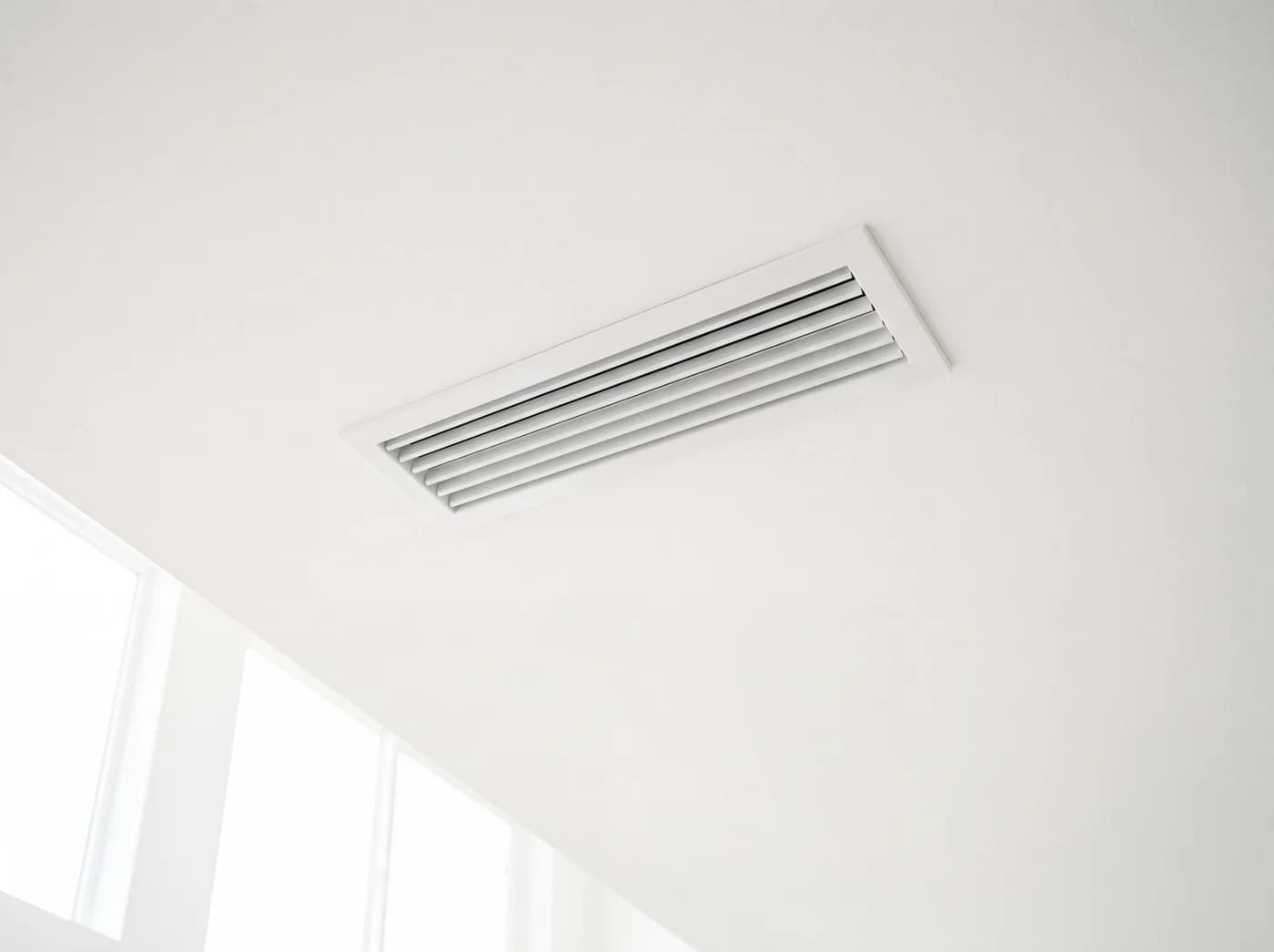 Grille de ventilation au plafond